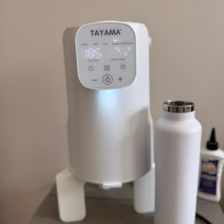 玻璃的白色煮水壶 water dispe...