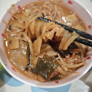 🌧下雨天煮一锅黏黏糊糊东北麻辣烫...