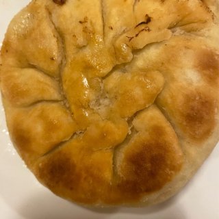 美味的酸菜猪肉🐷馅饼和饺子🥟东北风味儿满...