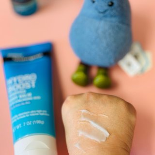 露得清 平价又好用的超保湿身体霜...