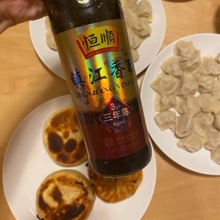 美味的酸菜猪肉🐷馅饼和饺子🥟东北风味儿满...