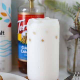 夏日里一杯海盐茉莉冰奶的温柔～...