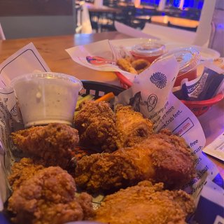 打卡海鲜店juicy seafood...