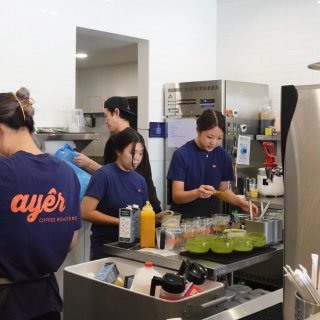 OC咖啡探店｜超浓郁三倍抹茶➕海盐面包卷...