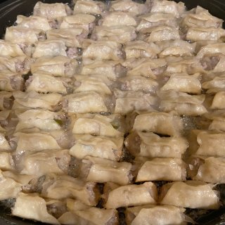 黑豚猪肉🐷搭配缺德舅🏠的德式泡菜🥬做酸菜...