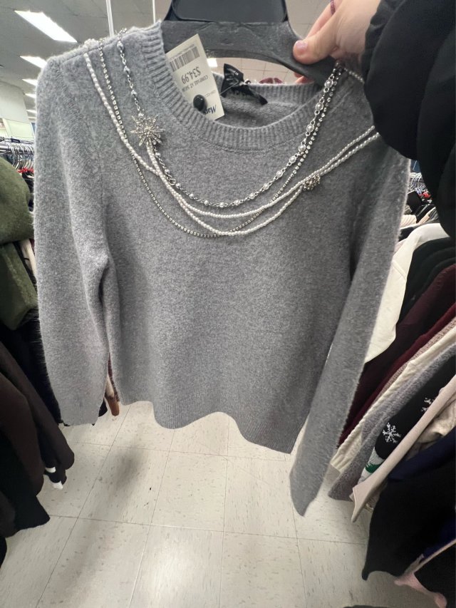 秋冬时髦：这款针织衫不错