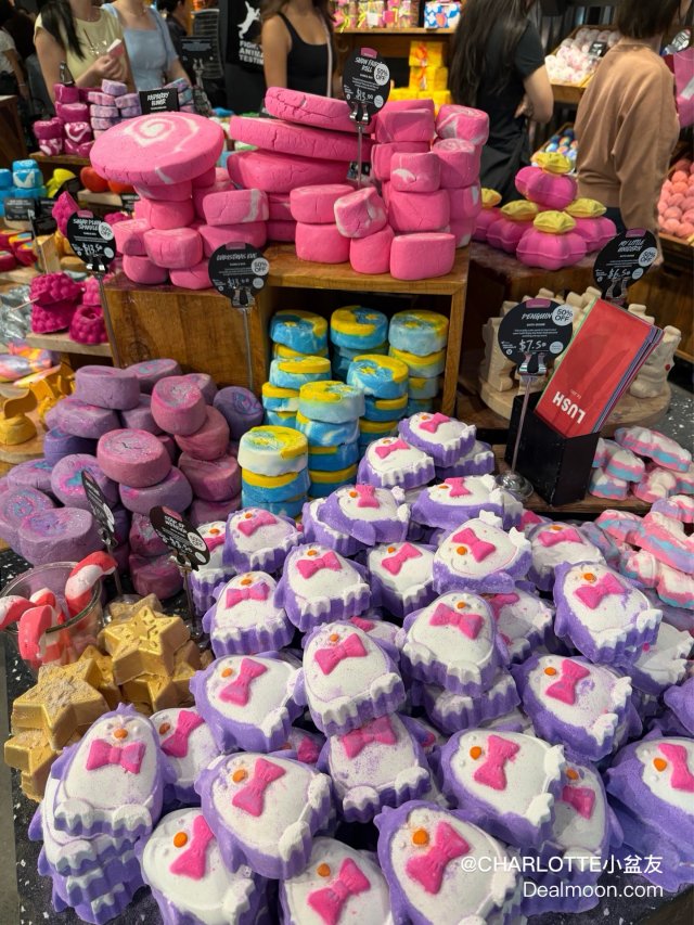 又到了一年一度买Lush半价泡澡球...