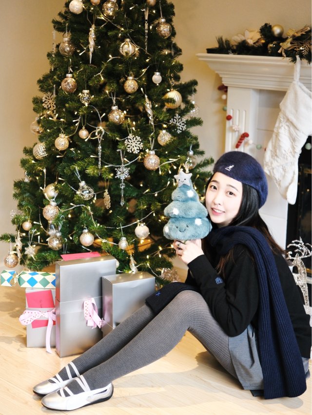 圣诞快乐🎄 终于和自家圣诞树合照了！