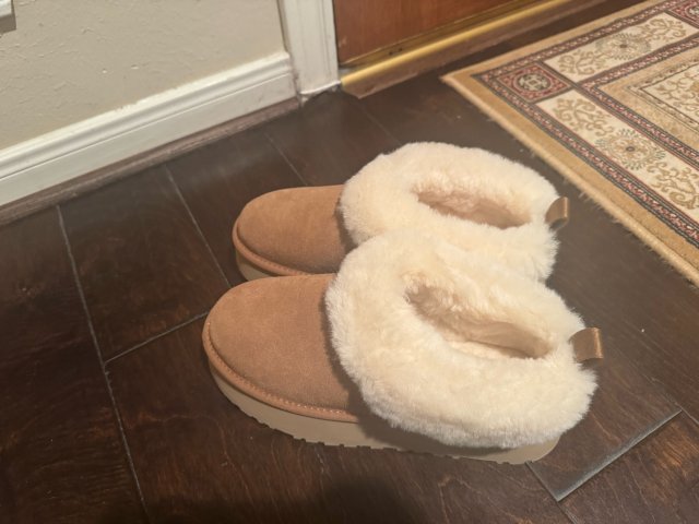 UGG Tazzelle 毛绒厚底...