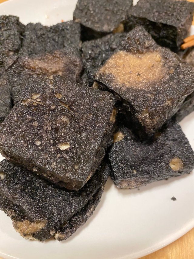 物美价廉☘️湖南臭豆腐😁蘸着李锦记...