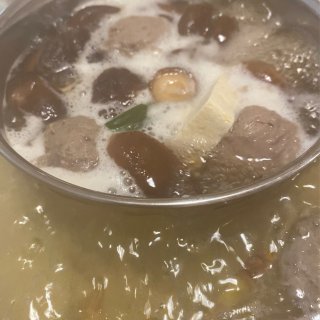 素食为主的养生火锅🍲香菇🍄‍🟫大白菜🥬青...