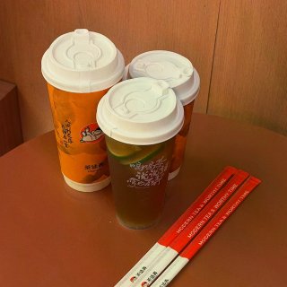 🇺🇸洛杉矶茶话弄新品椰冰茶🉐🆓冰箱贴🌴！...