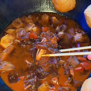 🇺🇸洛杉矶铁锅炖➕烧烤东北深夜放毒🍢！！...