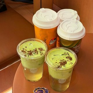 🇺🇸洛杉矶茶话弄新品椰冰茶🉐🆓冰箱贴🌴！...