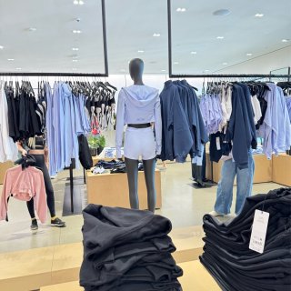 成功拔草alo， 原来店里也可以7折！...