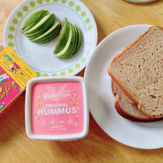 原味鹰嘴豆酱 Tuna 鱼肉三明治🥪...