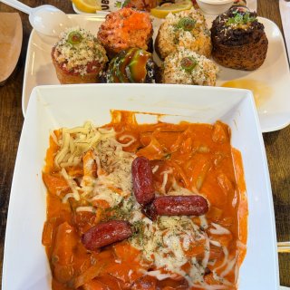 la这家韩式小汉堡🍔Yubu豆皮寿司🍣有...