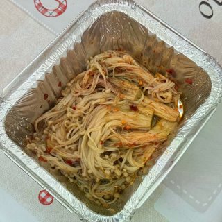 大巴黎78庭院炭火烧烤，和英短蓝猫一起尝...
