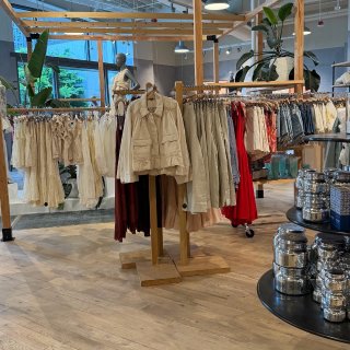 西雅图探店｜Anthropologie这...