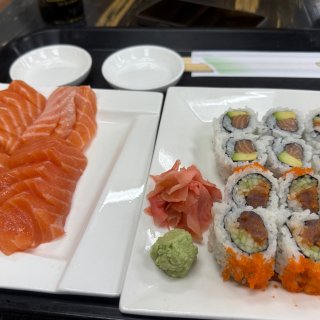 打卡grocery&sushi bar ...