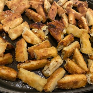 缺德舅橄榄油🫒煎中式锅贴🥟很好吃😋青草味...