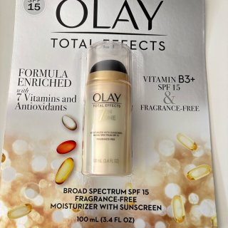 7合1OLAY润肤日霜也是很好用的