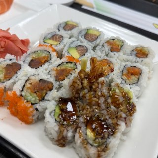 打卡grocery&sushi bar ...