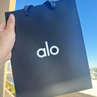 成功拔草alo， 原来店里也可以7折！...