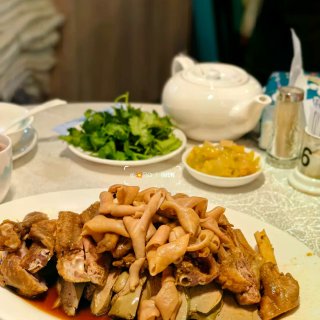 香港老字号潮州菜红烧大鲍翅我先干为敬！...