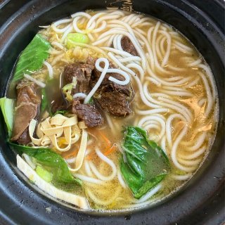 2哥 砂锅 · 过桥米线 Bob’s N...
