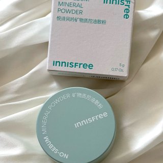 Innisfree矿物质控油散粉｜夏日油...