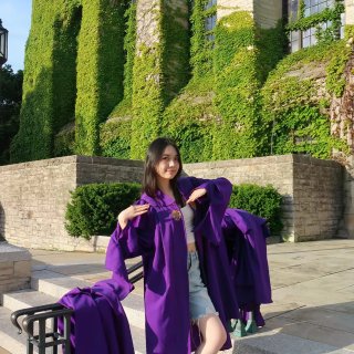恭喜这位亚女成功拿下Top10学位...