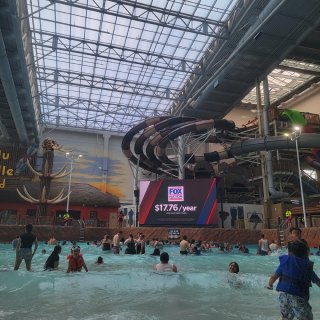 Kalahari Resorts & C...