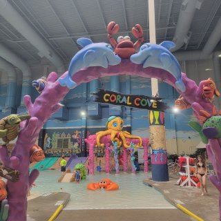 Kalahari Resorts & C...