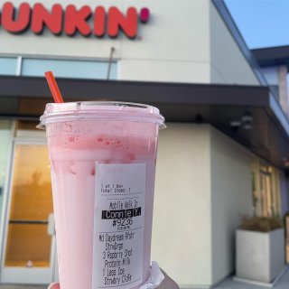 Dunkin' 的$3 冰乐饮料。...