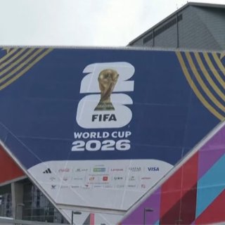 美加墨足球世界杯赛的门票价格下降。...