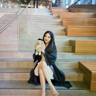 UW🎓💜 我毕业啦！...
