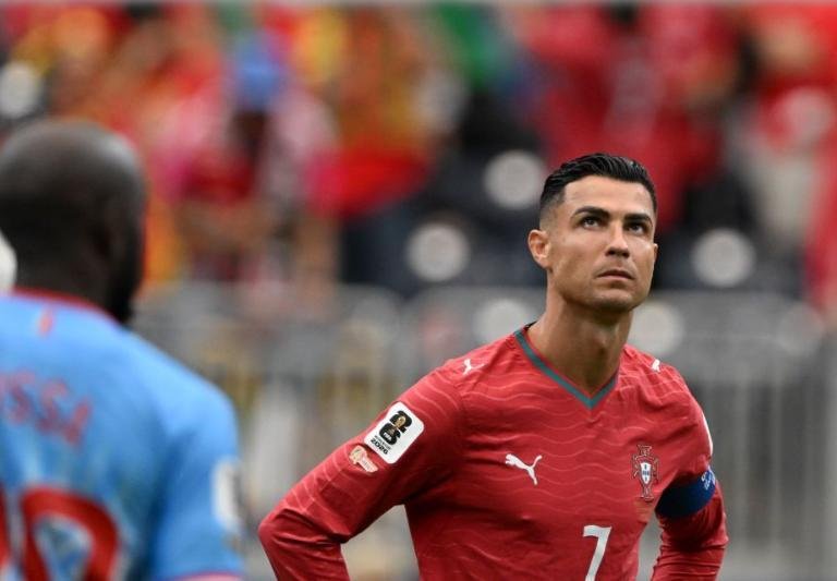 C罗领衔葡萄牙5比0轻取乌兹别克斯坦⚽进...
