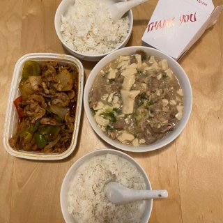四川口味的盐煎肉😁配豆花肥牛...