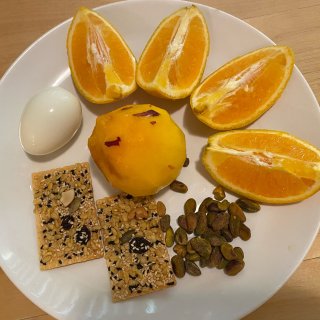 健康午餐😁有机94044黄桃🍑加州橙子🍊...