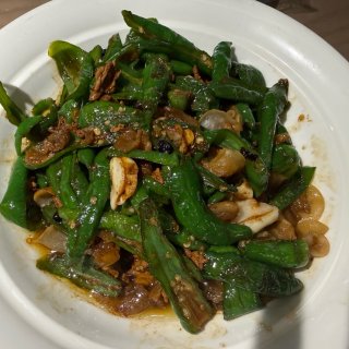 确幸：新疆第16天晚餐：库尔勒醉美博湖鱼...
