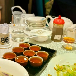 香港老字号潮州菜红烧大鲍翅我先干为敬！...