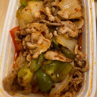 四川口味的盐煎肉😁配豆花肥牛...