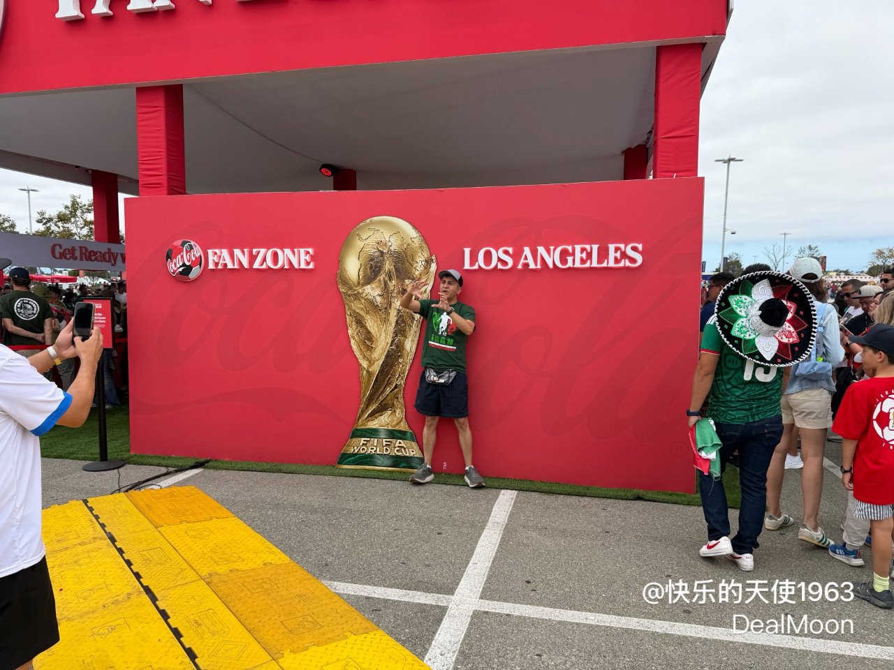 去看世界杯赛🏆的球场🏟️...