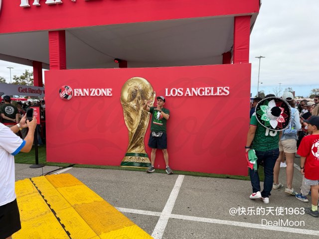 去看世界杯赛🏆的球场🏟️