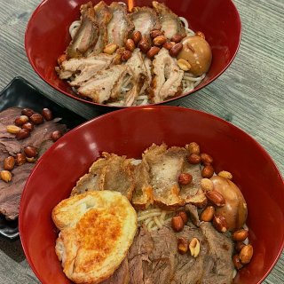 🇺🇸洛杉矶正宗桂林米粉🆕店🆓续粉续汤🍜！...