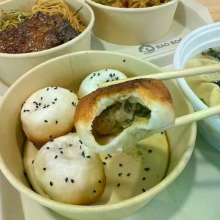 纽约🌟一口爆汁的上海生煎...