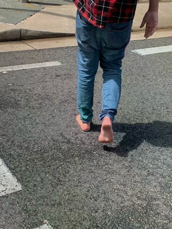 🇦🇺澳洲人光脚走路是有什么讲究吗？...