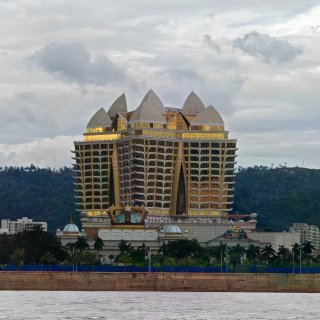 乘船渡湄公河金三角随记...