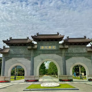 姐西财大一新生报道都是十年前的事了...